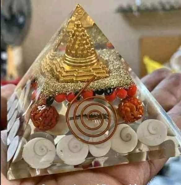 Crystal Wealth Gomati Chakra Shree hshsjfif jjdidiwe sdkcsis Yantra Pyramid